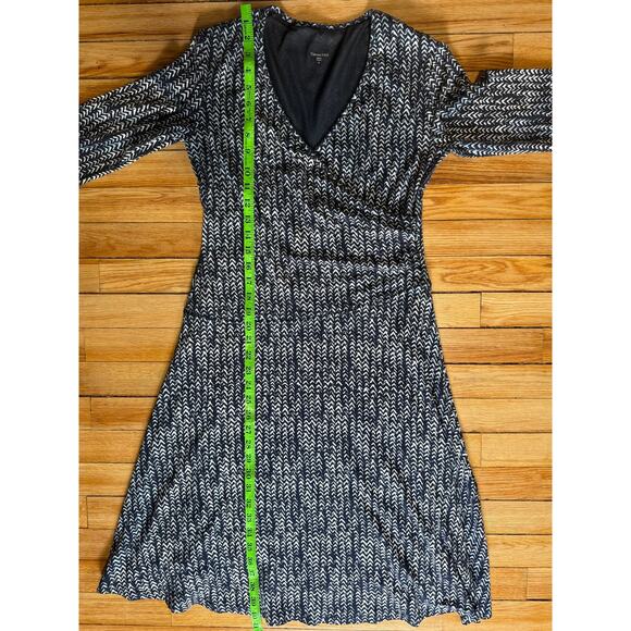 Garnet Hill | Brianna Surplice Knit Dress Navy Print Long Sleeve Midi | Size M - Picture 14 of 14